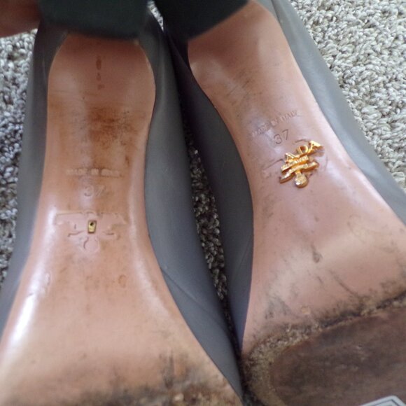 Prada gray neutral pumps 37 - Picture 7 of 10